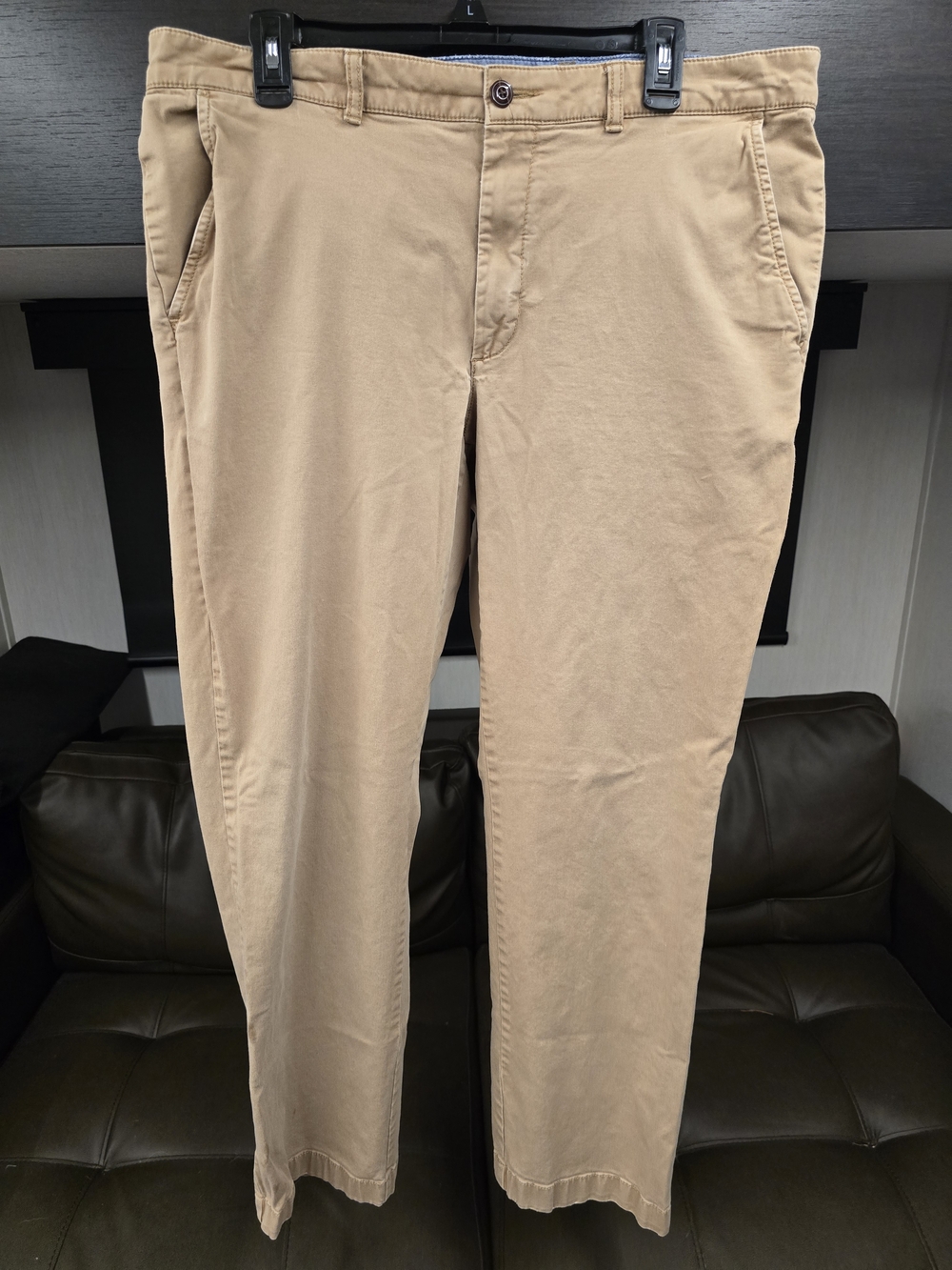 L.L. Bean Men's Chinos in Khaki, Size 36x32
